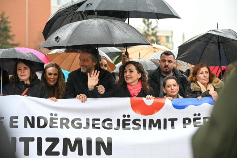 Osmani në ditën e Autizmit: Çdo fëmijë meriton të dëgjohet dhe të mbështetet