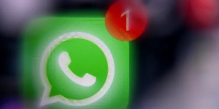 WhatsApp paralajmëron përdoruesit për aplikacion fals me spyware qeveritar
