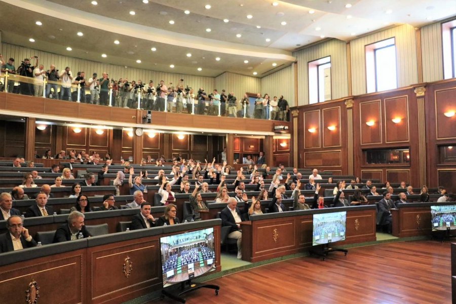 Ku qëndron morali i deputetit?!…