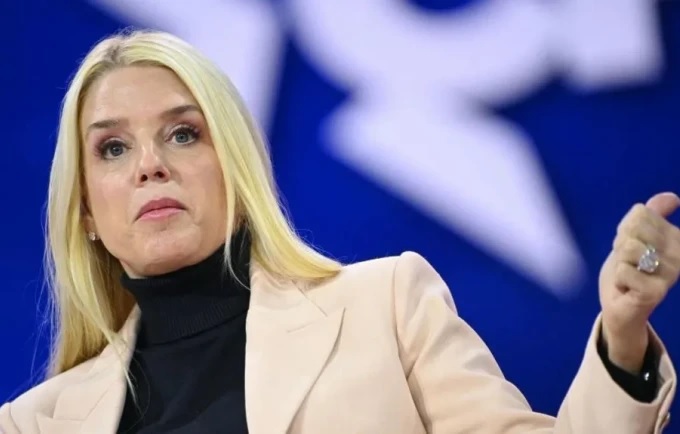 Trumpi shkarkon prokuroren e përgjithshme Pam Bondi